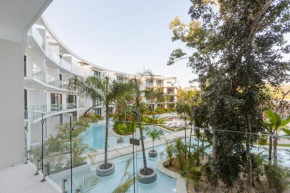 Your place in Town with Pool, coworking and gym located at Central Park Lagunas